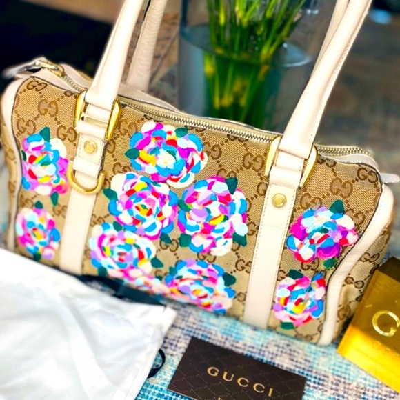 Gucci Handbags - Gucci purse